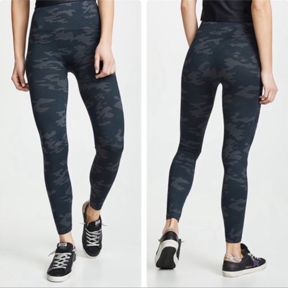 Spanx Look At Me Now seamless Leggings in black Camo Sz M - Picture 1 of 12